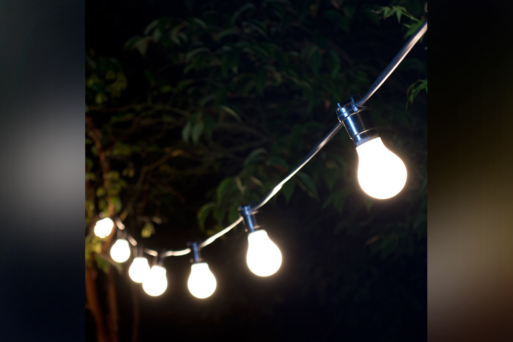 festoon-lighting
